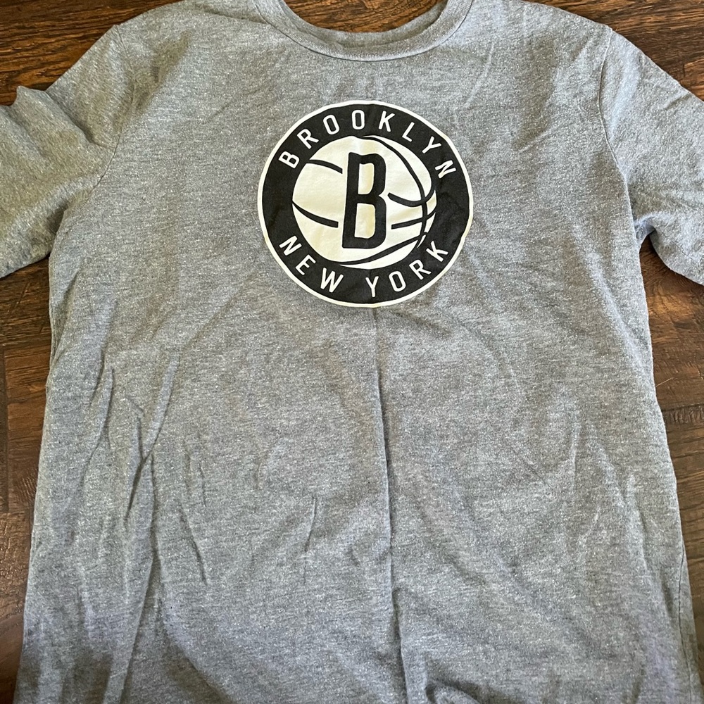 Brooklyn Nets Grey T- Shirt